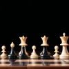 Carlsen învinge campionul mondial: Analiza unei partide de șah