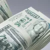 ICE impune amenzi zilnice de 1.000 de dolari pentru a forța imigranții să se autodeporteze