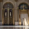 Catolicii LGBTQ+ intră pentru prima dată în Ușa Sfântă a Vaticanului: un pas istoric