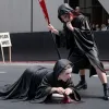 Banksy revine la Londra cu o nouă pictură murală: un judecător lovește un protestatar