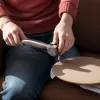 Cum să repari un fotoliu lăsat fără a apela la un tapițer: Ghid simplu