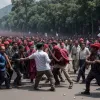 Nepal: Protestatarii și armata negociază un guvern interimar